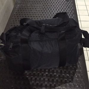 Lululemon sports bag